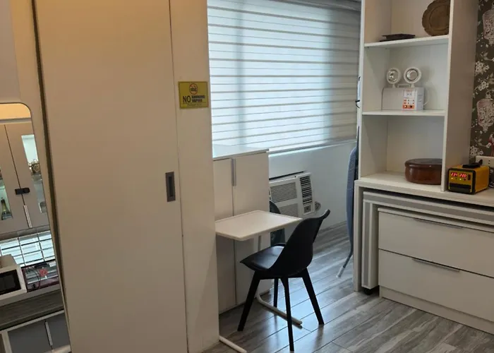 Apartment Greenhills Shopping Center 2br