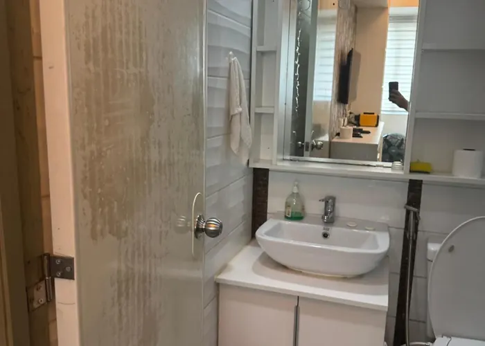 Apartment Greenhills Shopping Center 2br Manila